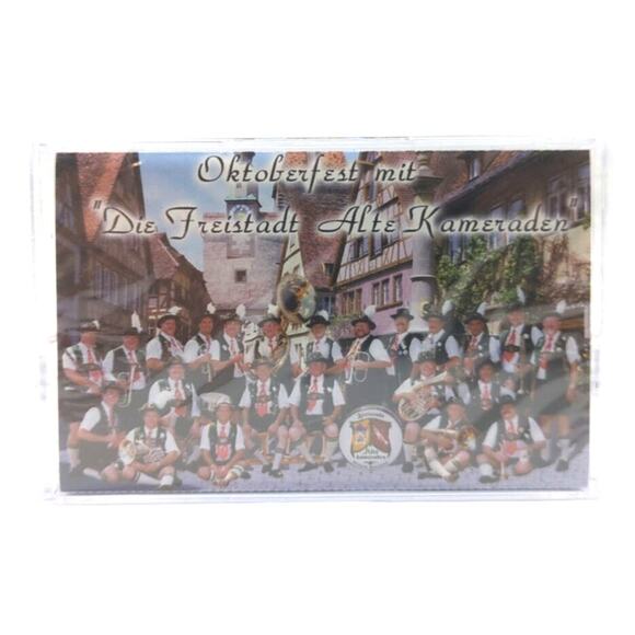 Oktoberfest mit Die Freistadt Alte Kameraden German Band Cassette Tape Sealed - Picture 1 of 3